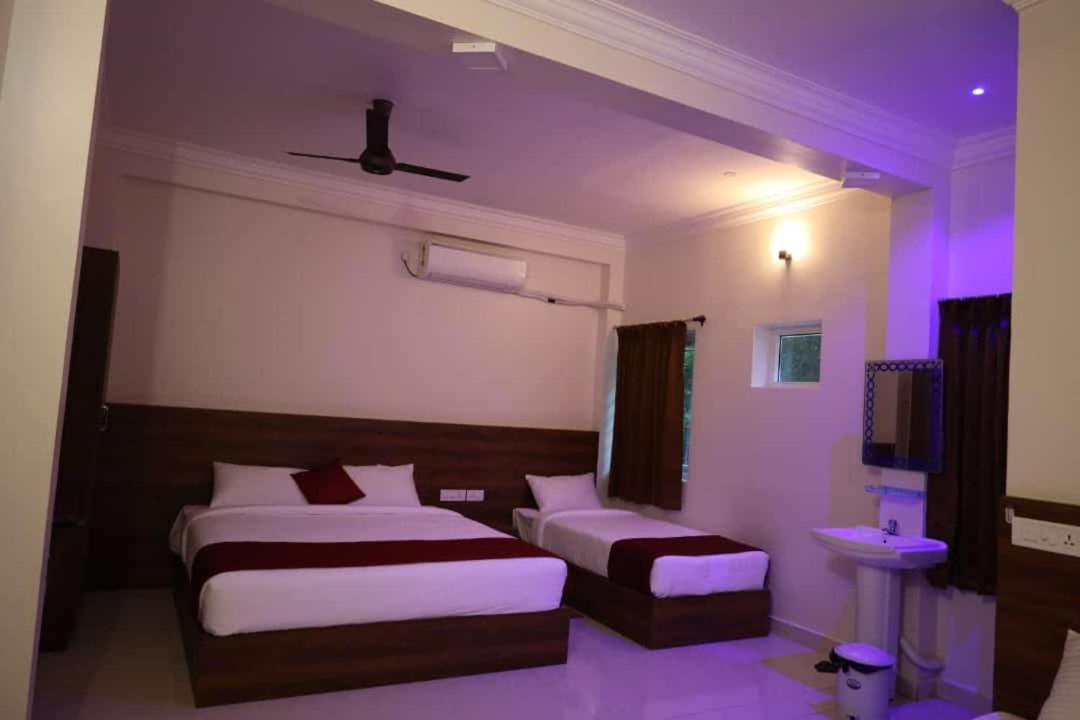 Chandrodayam Residency Hotel Karaikal Kültér fotó