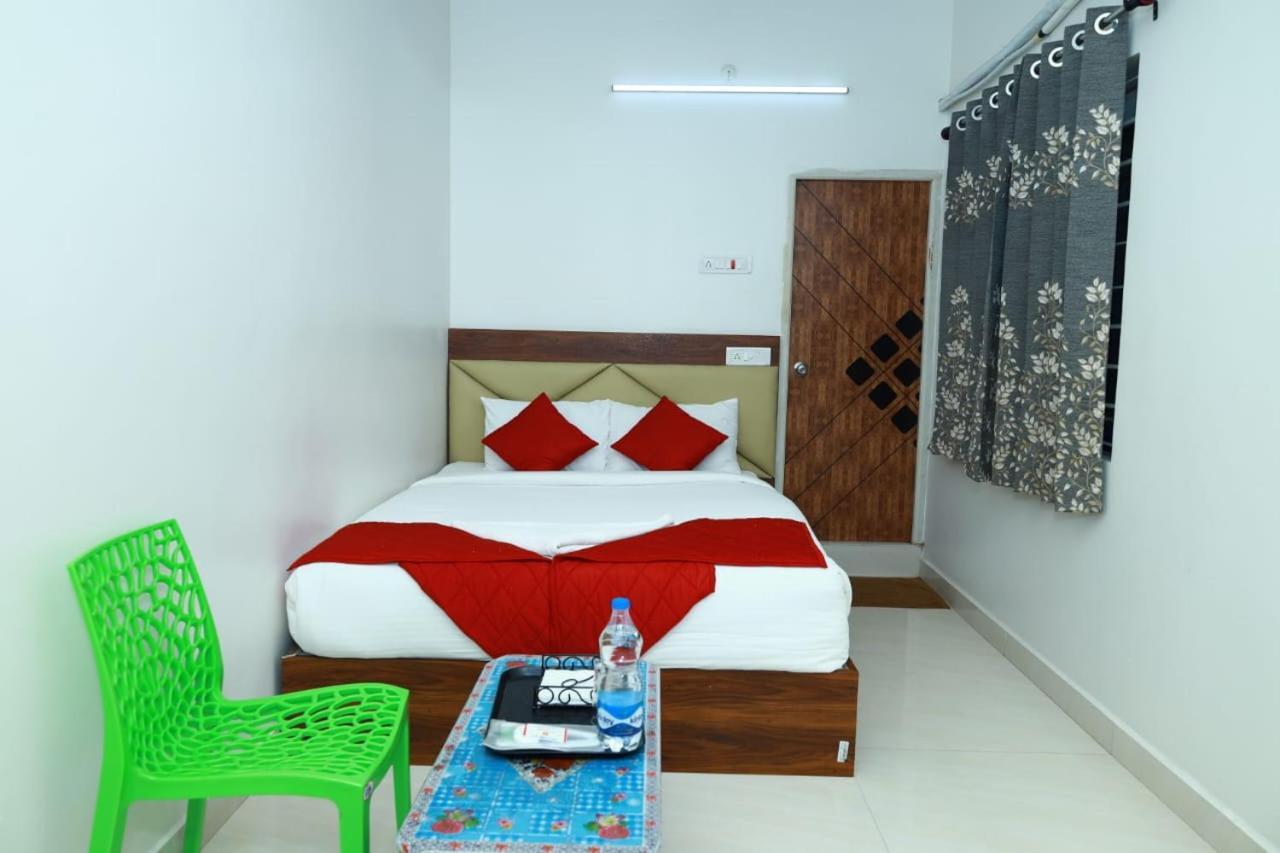 Chandrodayam Residency Hotel Karaikal Kültér fotó